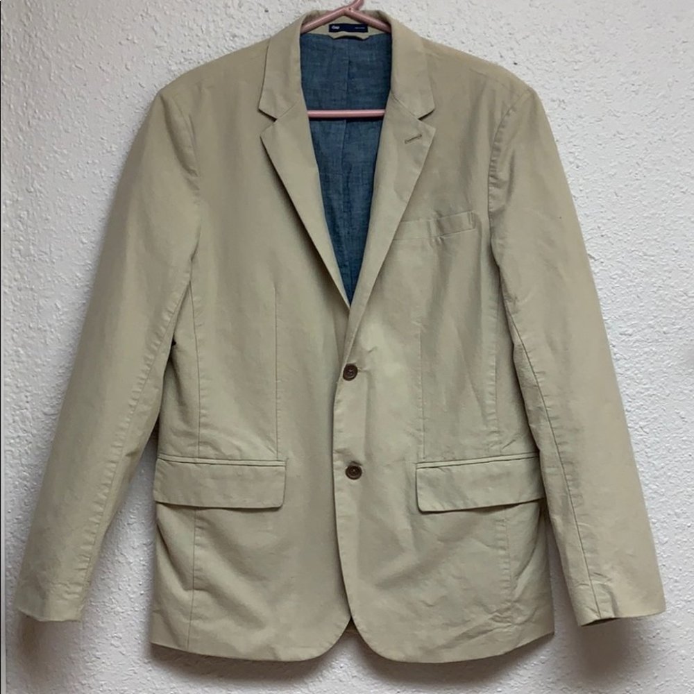 Tan Jacket Size Medium Gap - image 1